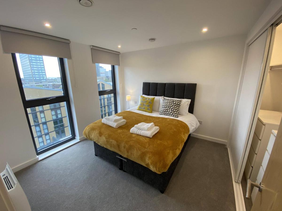 Arden Gate Apartments Бирмингем Номер фото