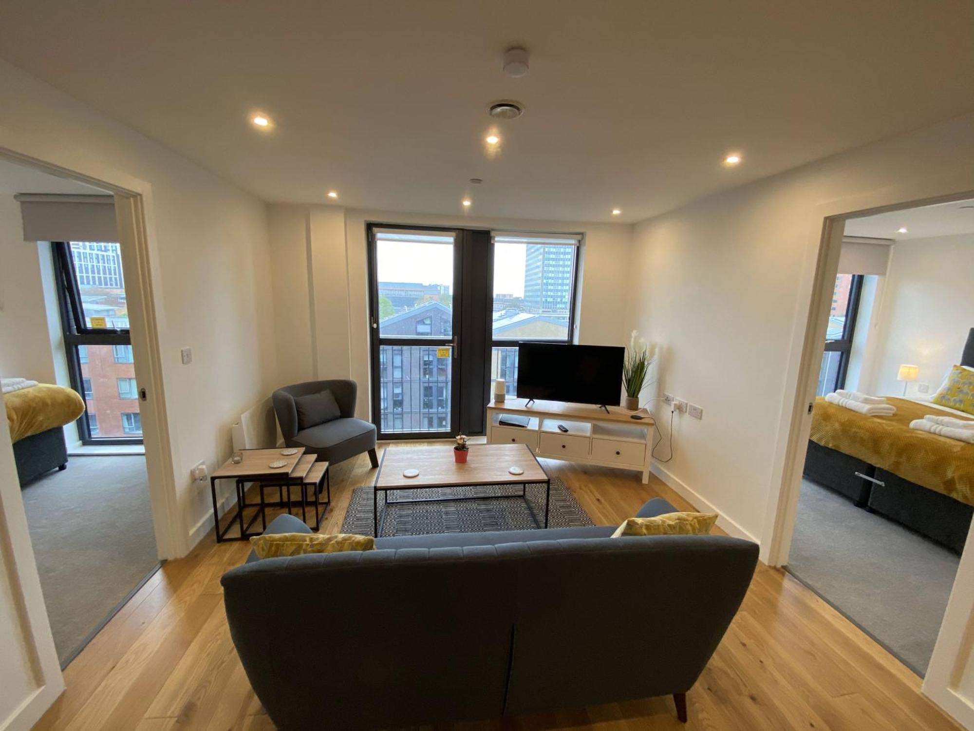 Arden Gate Apartments Бирмингем Номер фото